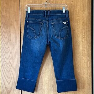 Joe’s Socialite Kicker size 2 / 26 cropped stretch blue denim jeans Kennedy Wash